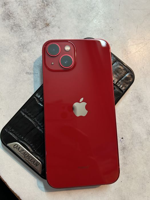 Продам iphone 13 128gb red