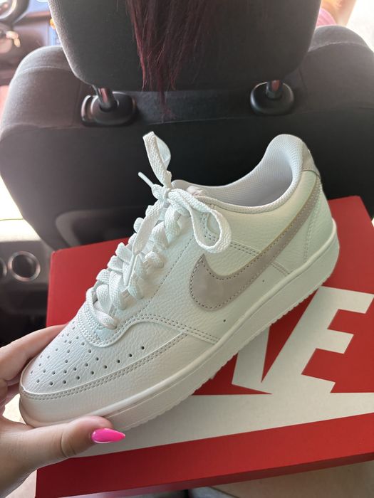 Чисто нови оригинални обувки Nike
