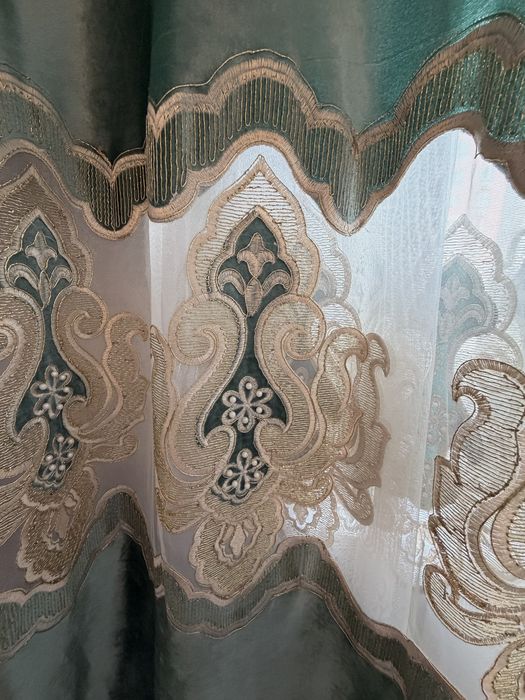 Продаются Срочно Шторы красивые