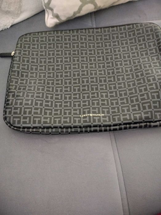 Чанта Tommy Hilfiger + кейс за лаптоп - Комплект