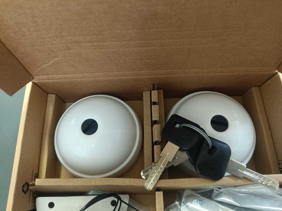 Дървена облицовка на бусове: Облицовки,Стелажи и катинари за сигурност