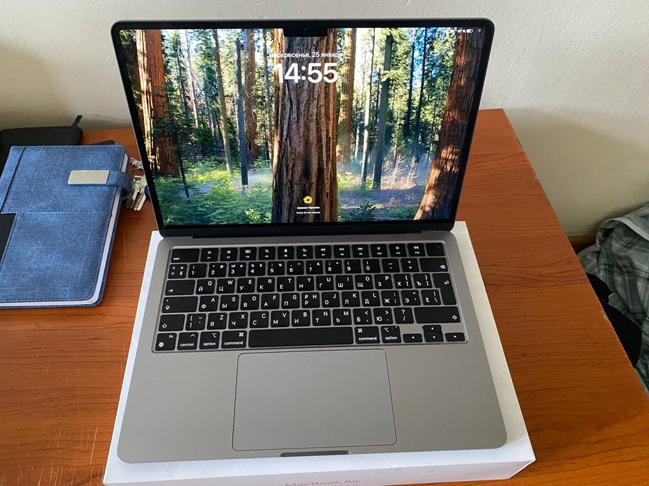 Срочно сатамын MacBook air 13 M2 2022