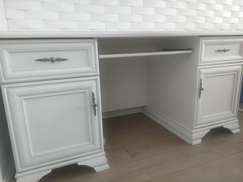 Продам письменный стол