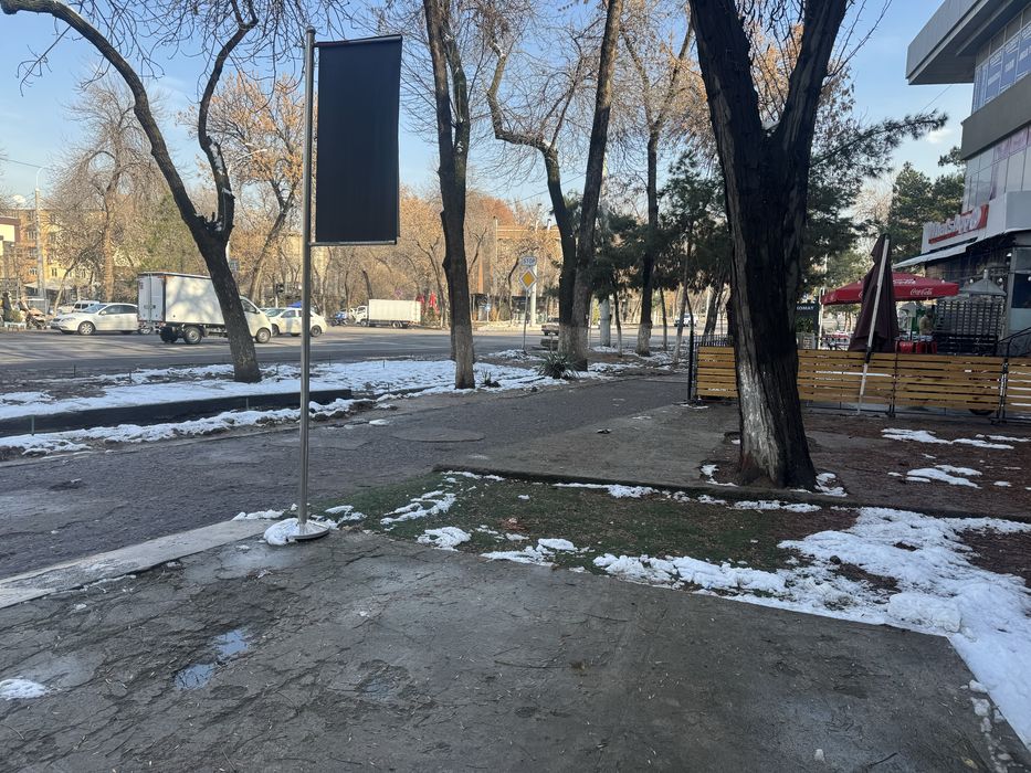 Нежилой Аренда, йул юзида турли фаолият учун жой ижарага берилади