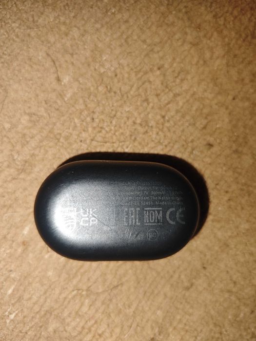 Продавам тонколона лаптоп слушалки