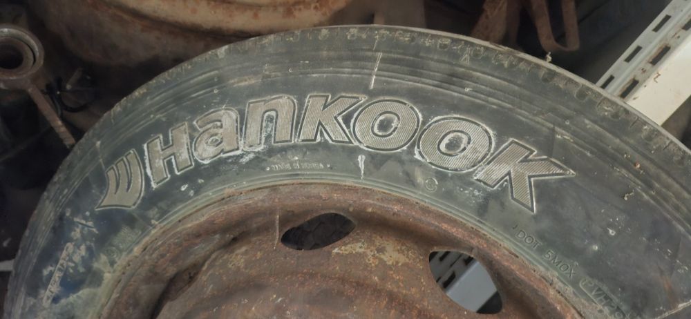 Грузовая шина с диском