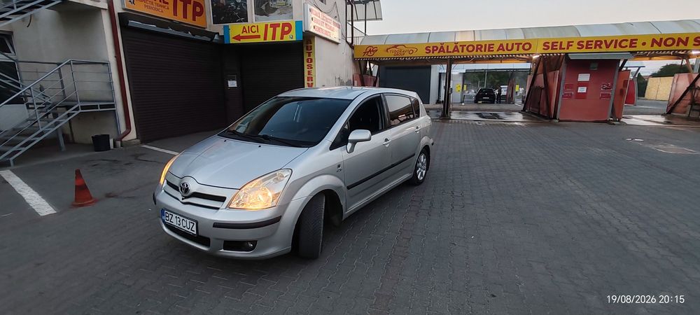 TOYOTA Corolla Verso 2004 — imagine 3
