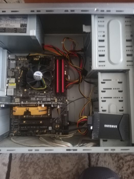 Unitate I7 și de Gaming 16 GB ram SSD 120 gb