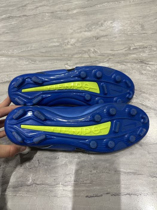 Бутсы Nike Tiempo почти новые. Butsi Nike Tiempo pochti yengi.Razmer40