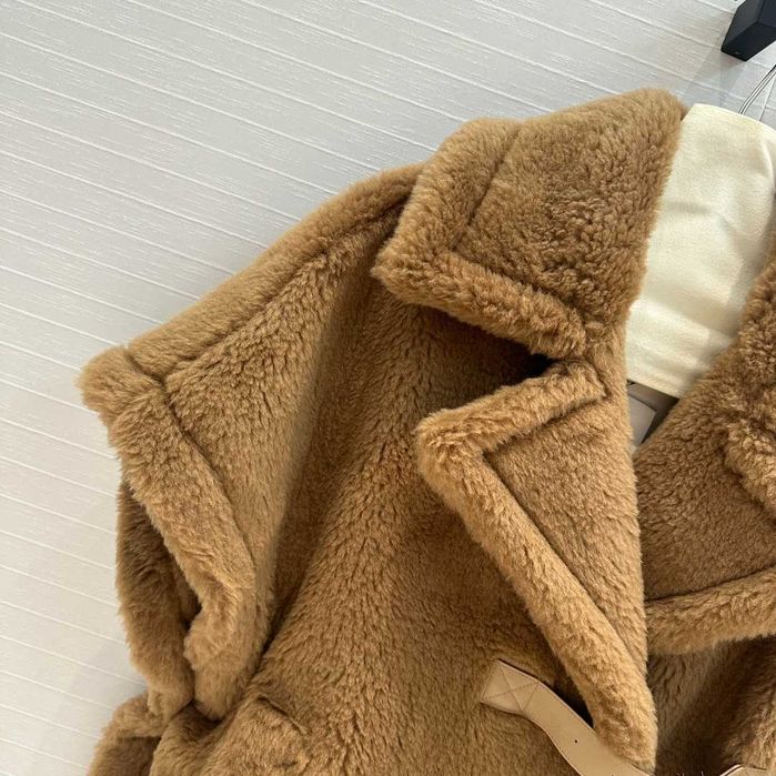 Jacheta Max Mara - calitate premium prezentare completa