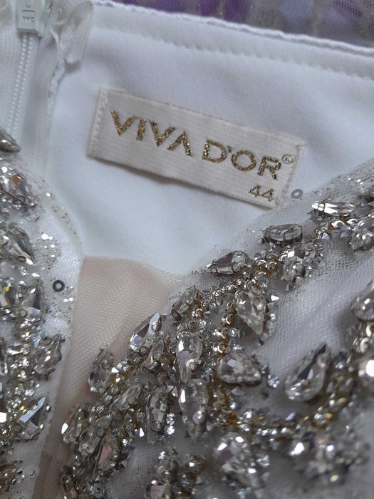 Рокля , бяла , закупена от Турция