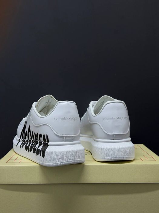 Adidasi Alexander Mcqueen noi !!! Marimi 40/44 !!!