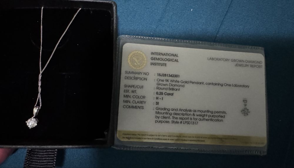 Vand lantisor din aur cu diamant