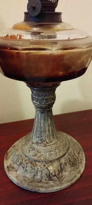 Vând doua Lămpi vintage cu petrol