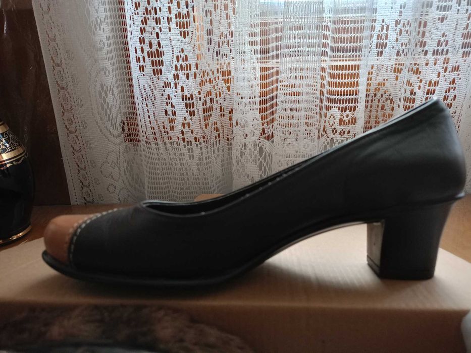 Продавам чисто нови обувки