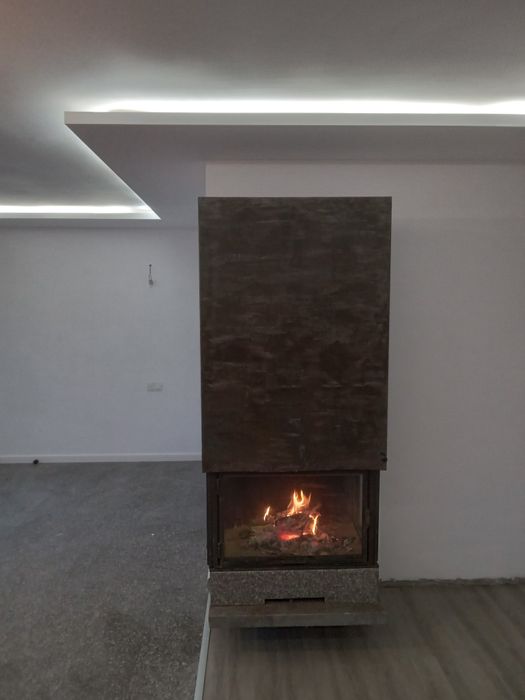 Focar șemineu din sticla