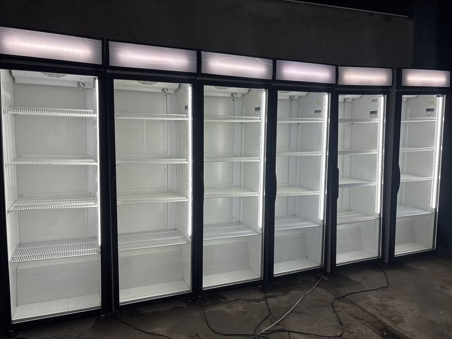 Витринный холодильник