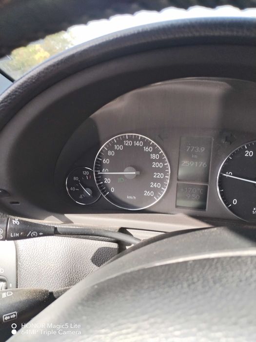 Мерцедес с220 дизел 150 коня