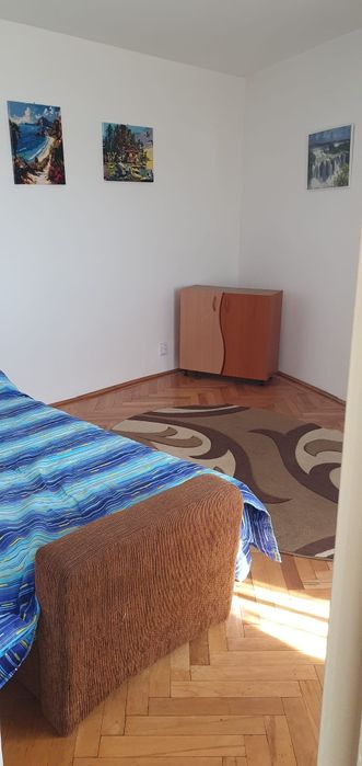 Închiriez apartament  regim hotelier .