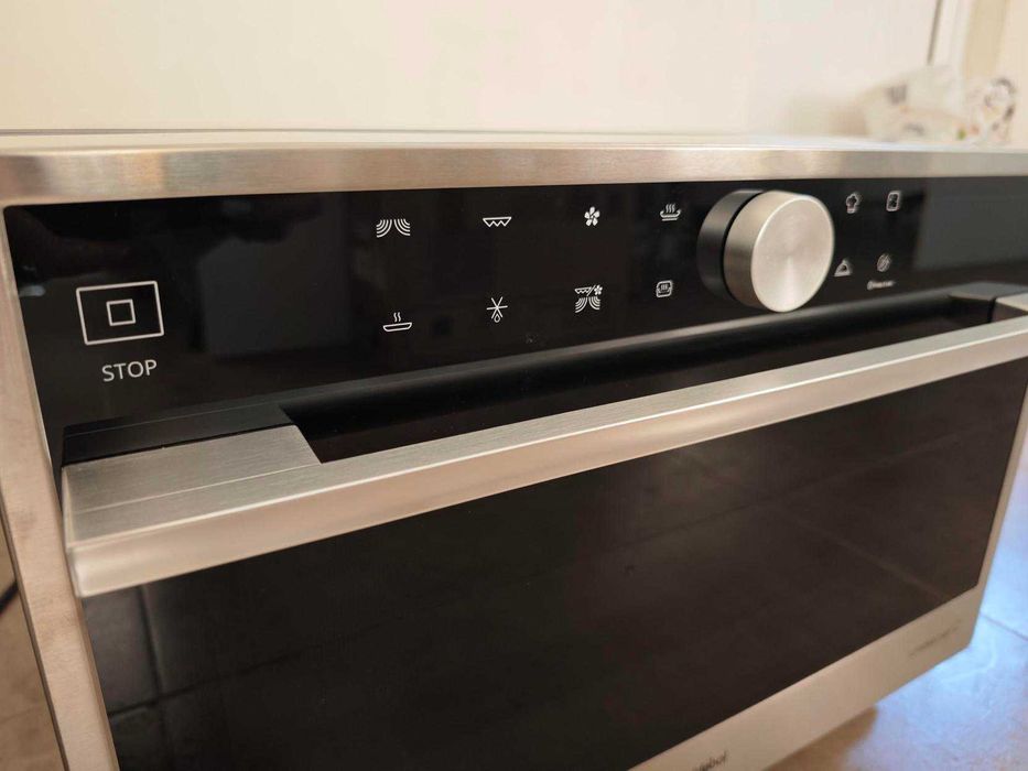 Cuptor cu microunde Whirlpool Supreme Chef MWSC 9133 SB