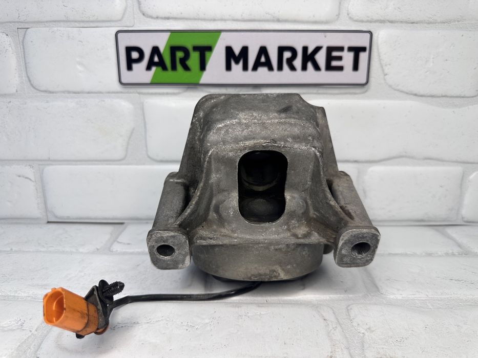 Тампон двигател AUDI Q5 SQ5 8R0199381 8R0199381AP