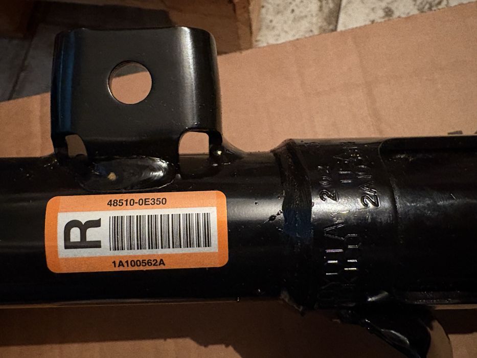 Продам в оригинале амортизатор на Тайоту Хайландер