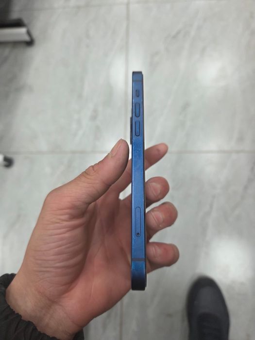 Айфон 12 сатылады