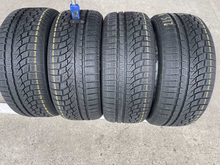 4 anvelope de iarna Nokian 215/40/17 ca noi