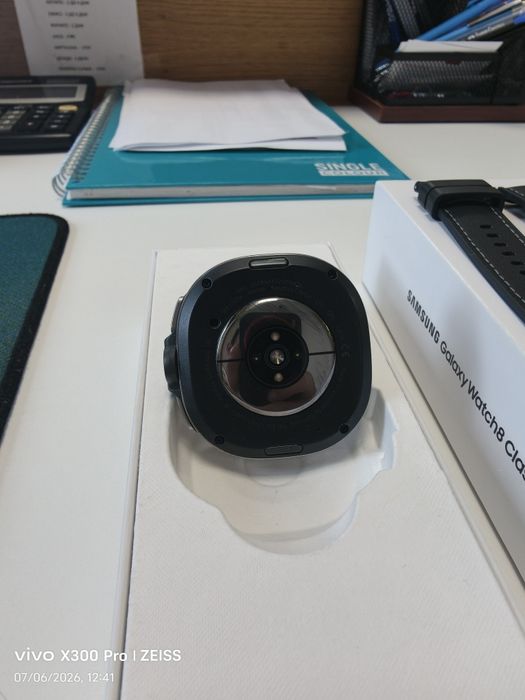 Часовник Samsung Galaxy Watch 8 Classic
