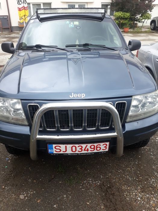 Vând jeep grad seroche