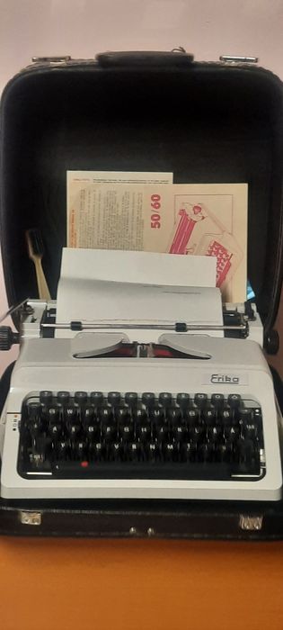 Mașină de scris Erika impecabilă