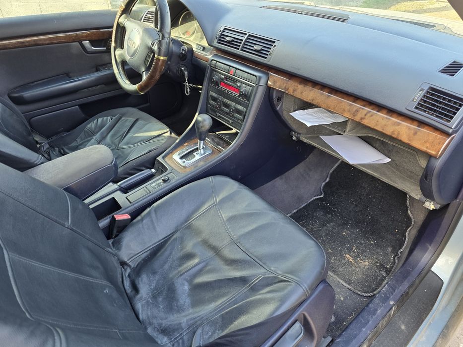 Продаеам ауди а4 б6 1.9 131кс автомат на части