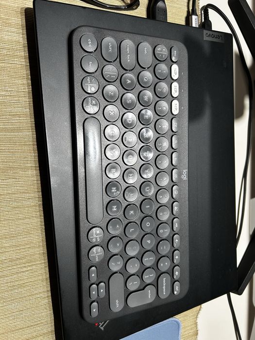 Logitech Keys K380 черна