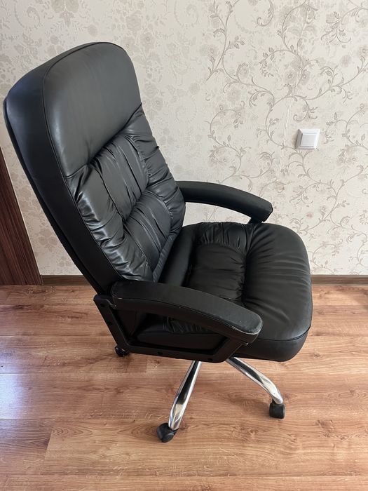 Продается офисное кресло