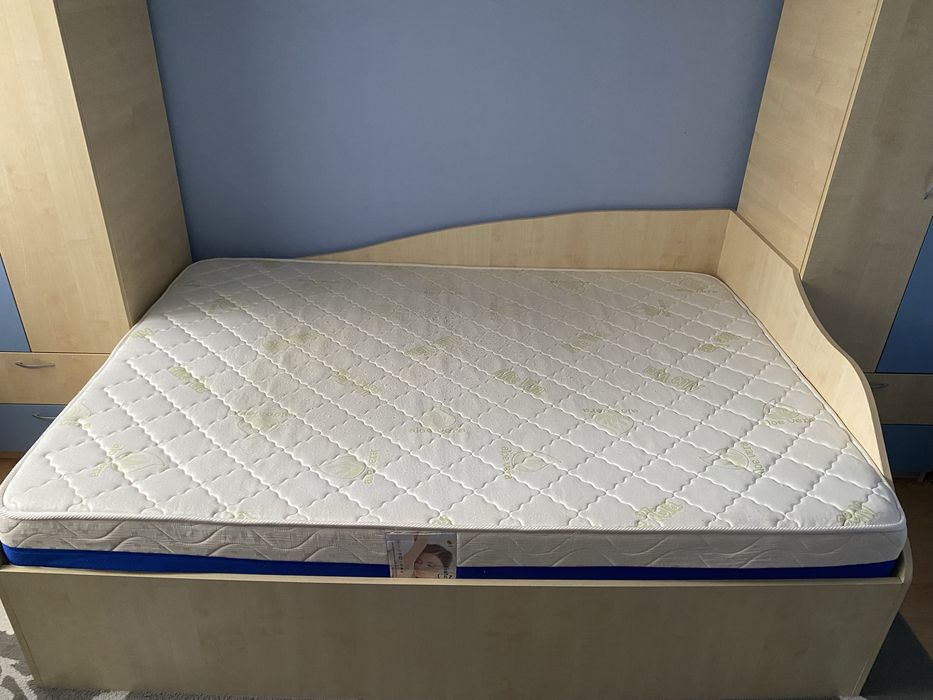 Pat matrimonial  cu saltea 200x140