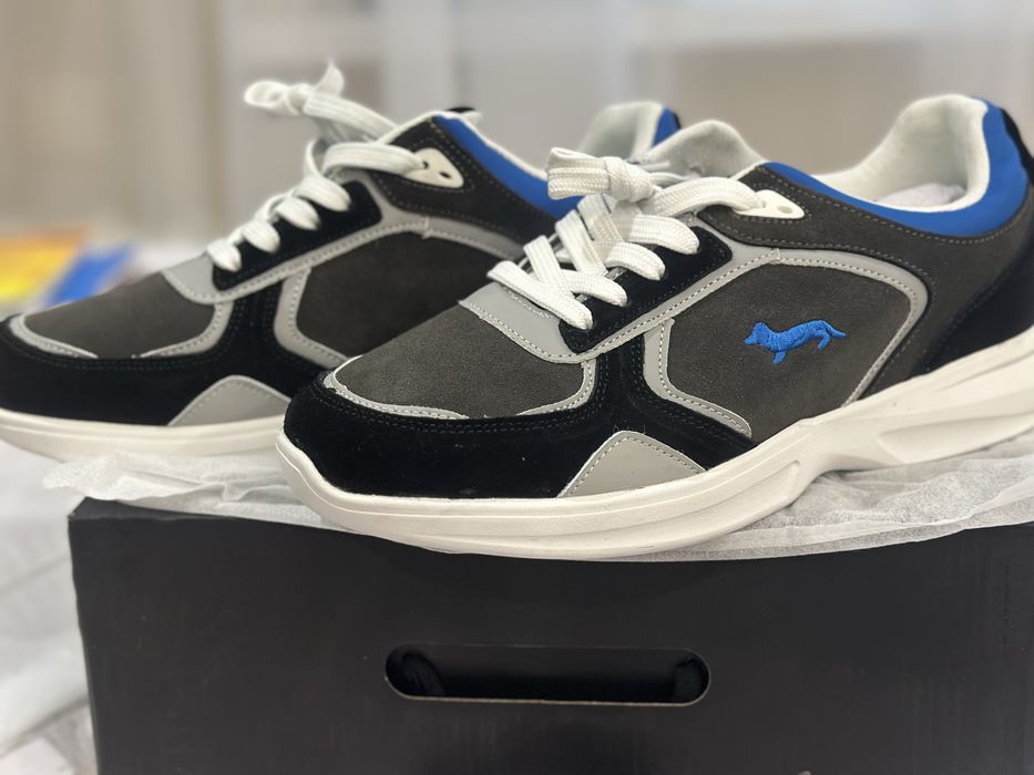 Продам кроссовки