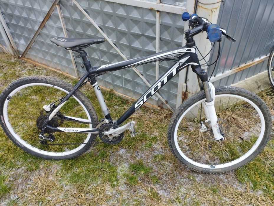 Vând urgent bicicleta Scott