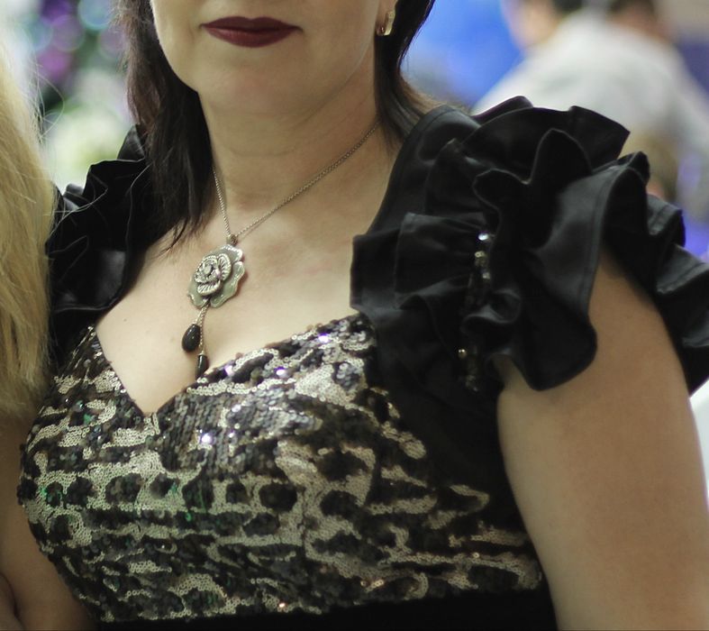 Платье б/у в отличном состоянии