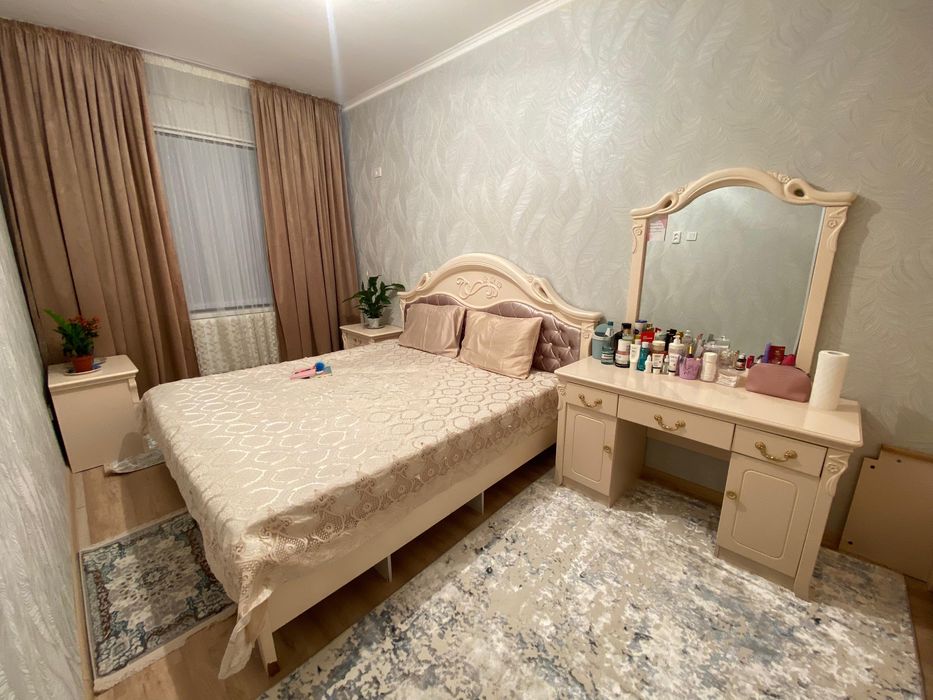 Продается спальный гарнитур!