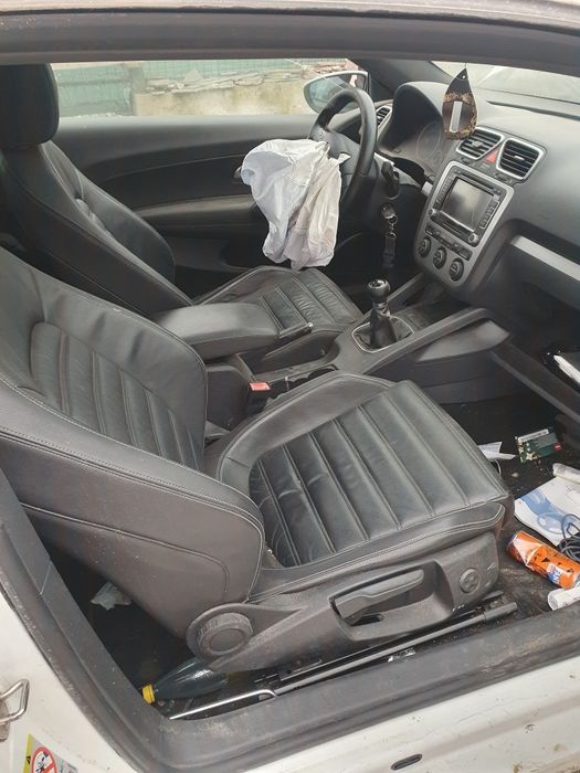 Dezmembrez sciroco 2.0 tsi