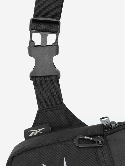 Продам сумку через плечо Reebok
