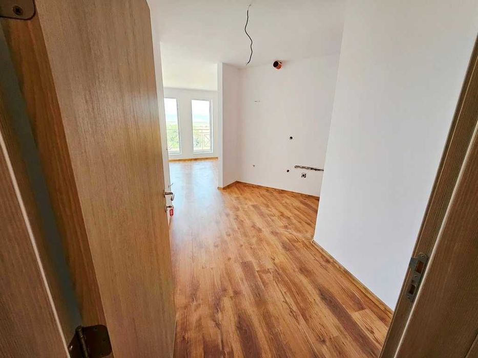 Продава се Едностаен апартамент в к.к. Слънчев бряг - 49 кв.м за 878 €/кв.м - Снимка #2