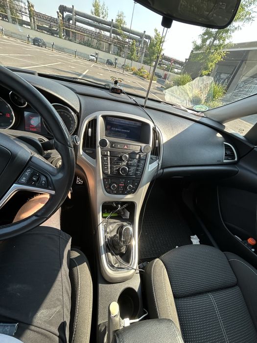 Opel astra j 2011