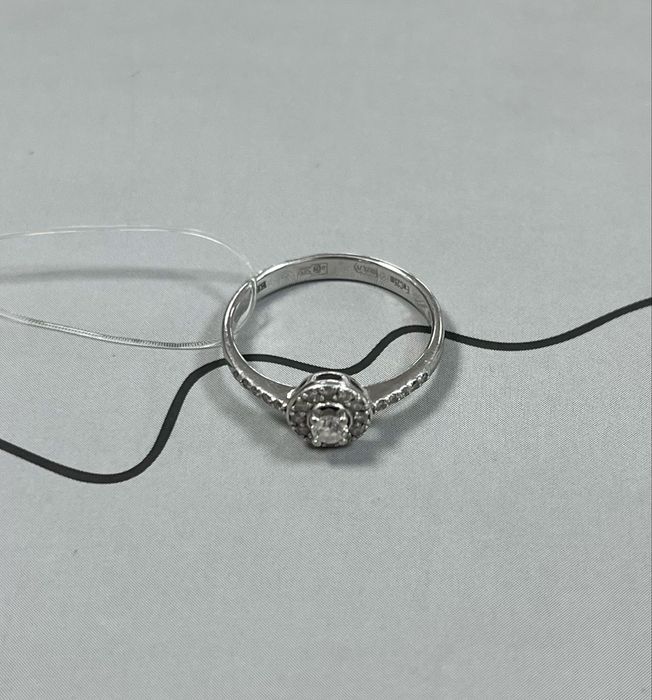 Золотое кольцо с бриллиантом/Рассрочка без процентов/Bari Bar shop