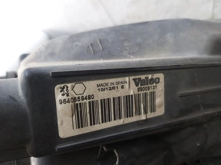 Far dreapta peugeot 206 2a c 9640559480 89005131