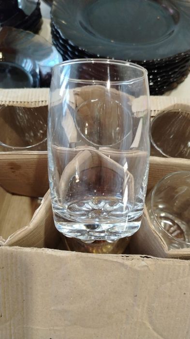 Продам набор тарелок