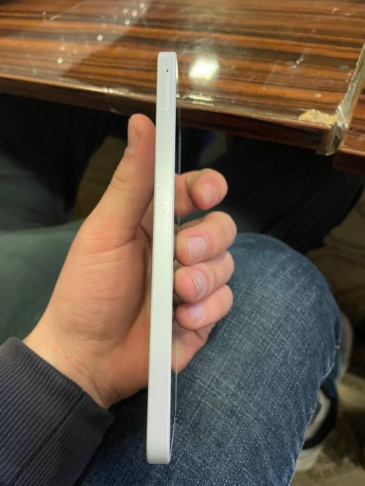 Samsung 26 A  6Gb 128GB