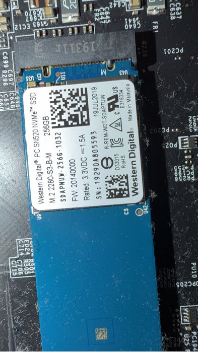 Defect pt piese Laptop Gaming MSI GF63 Thin 9SC-699XRO, Intel Core i5-9300H pana la 4.1GHz, 15.6" Full HD, 8GB, SSD 256GB, NVIDIA GTX 1650 Max-Q 4GB