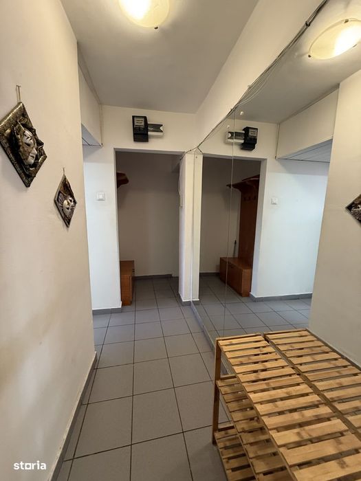 Apartament cu o camera, etaj 3, bloc izolat - Olimpia Stadion