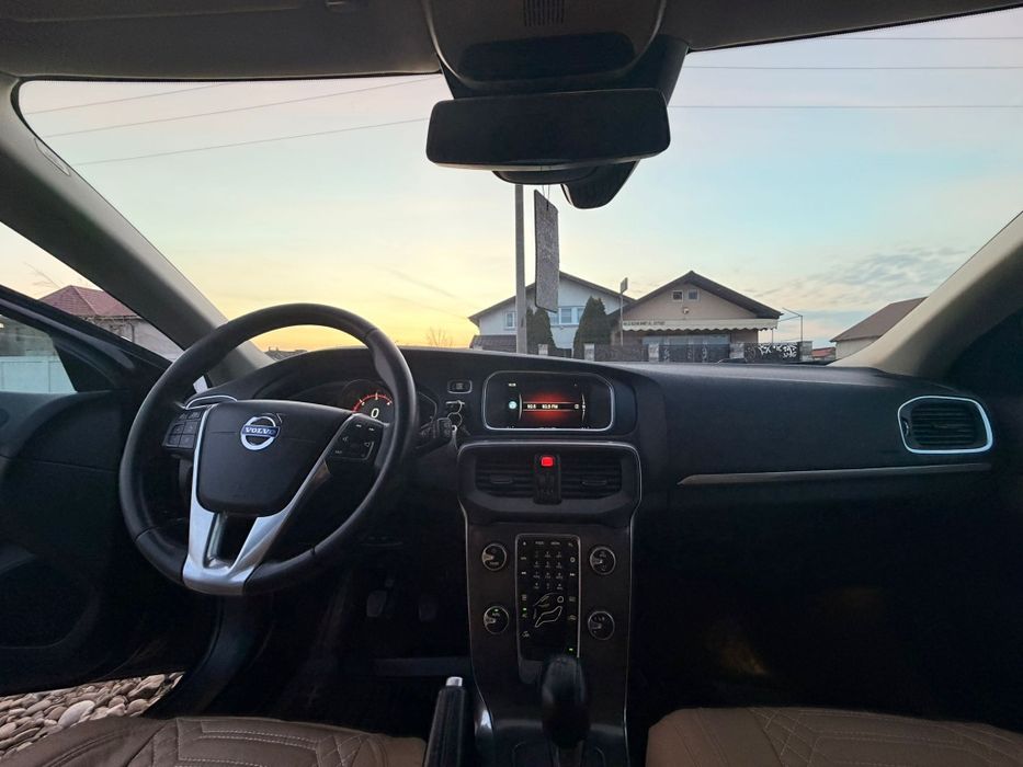 Vand Volvo V40 2.0 190cp D4 2015